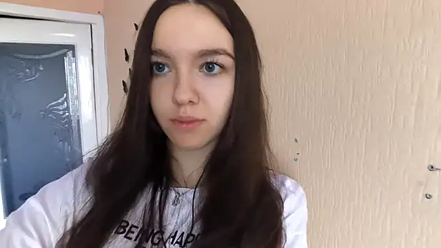 Kimixoo online show from October 29, 2025, 9:41 am