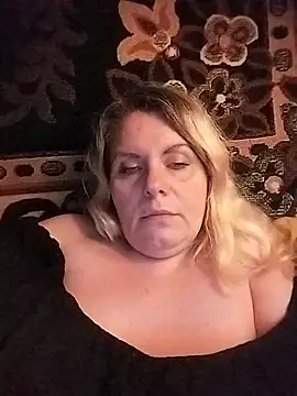 Lana-murr online show from November 10, 2025, 8:25 pm