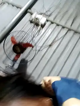 bella-la online show from December 13, 2025, 8:04 pm