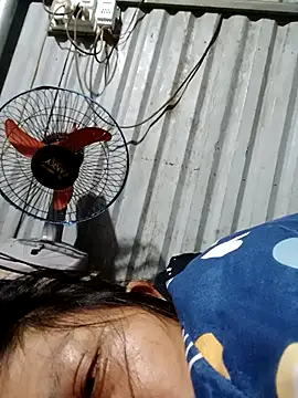 bella-la online show from November 26, 2025, 8:31 pm