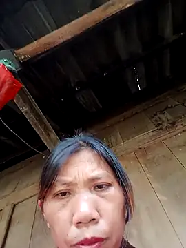 bella-la online show from October 30, 2025, 6:12 am