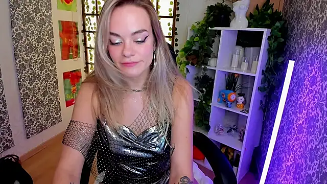 Isabella Lure online show from November 27, 2025, 8:26 am