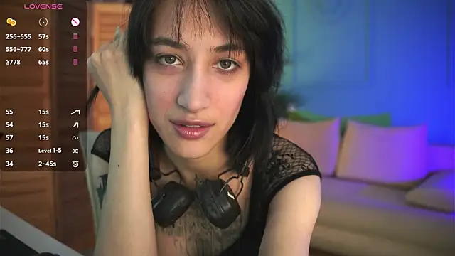 Leta Vian online show from October 29, 2025, 9:14 pm