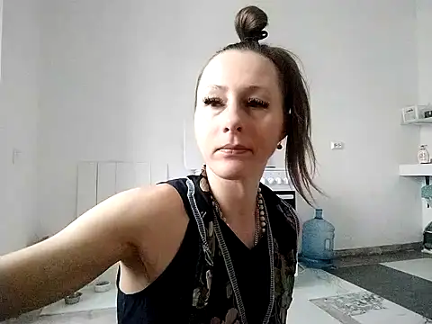 Snapshot of Anneta280671 chatting on January 17, 2026, 8:40 am Anneta280671 online show from January 17, 2026, 8:40 am