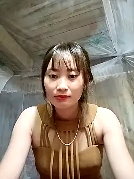 Snapshot of Em_xinh01 chatting on October 30, 2025, 1:53 pm Em xinh01 online show from October 30, 2025, 1:53 pm