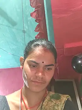 Snapshot of Suneeta_cut420 chatting on November 18, 2025, 4:32 pm Suneeta cut420 online show from November 18, 2025, 4:32 pm