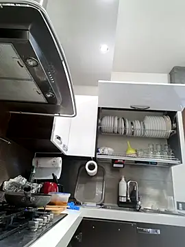 Piediniecollant online show from December 22, 2025, 11:10 am