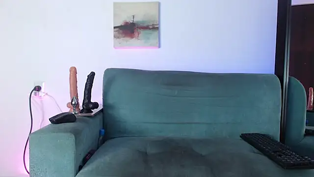 evelinmartinez online show from February 20, 2026, 7:38 pm