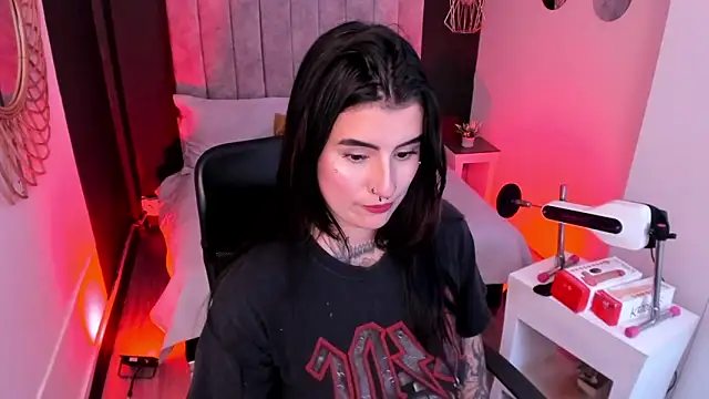 mia jagger online show from March 7, 2026, 8:58 pm