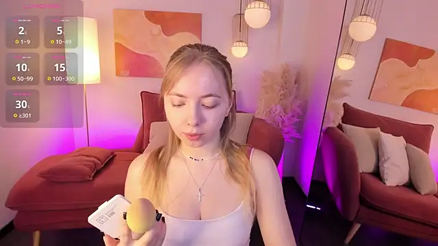 Snapshot of Nora_Miller chatting on November 6, 2025, 5:55 am Nora Miller online show from November 6, 2025, 5:55 am