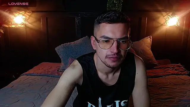 Snapshot of Noah__20 chatting on October 30, 2025, 1:26 am Noah  20 online show from October 30, 2025, 1:26 am