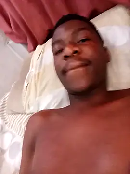 Snapshot of dzicky33 chatting on October 28, 2025, 10:03 am dzicky33 online show from October 28, 2025, 10:03 am