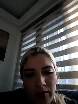 Snapshot of Elexianoir chatting on November 4, 2025, 7:06 pm Elexianoir online show from November 4, 2025, 7:06 pm