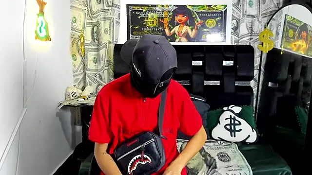 Latin Duo13 online show from November 24, 2025, 7:25 pm