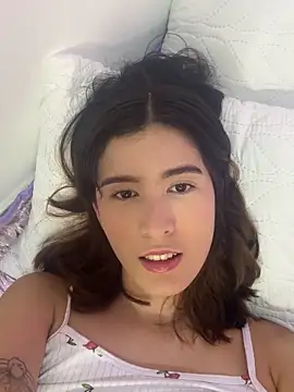 Snapshot of emilyy1_ chatting on October 29, 2025, 3:16 am emilyy1 online show from October 29, 2025, 3:16 am