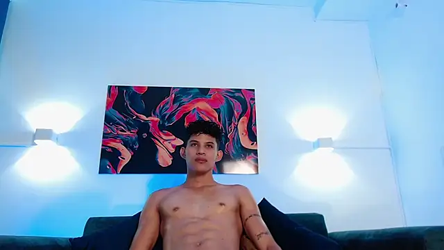 KamiSuarez online show from December 5, 2025, 6:17 pm