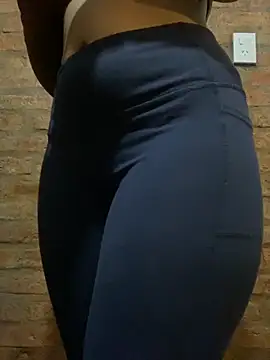 Catalina244 online show from October 30, 2025, 2:21 am