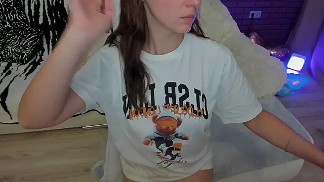 GlowMimi online show from June 29, 2026, 4:28 pm