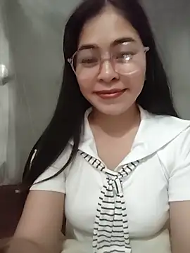 Bamboo-niee123 online show from May 14, 2026, 4:48 pm