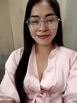 Bamboo-niee123 online show from May 8, 2026, 6:17 am