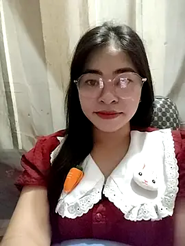 Bamboo-niee123 online show from May 6, 2026, 11:09 pm