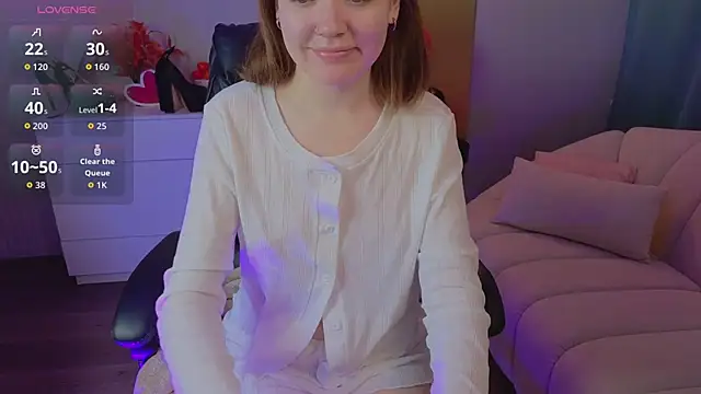 Snapshot of R_I_N_A chatting on February 17, 2026, 1:14 am R I N A online show from February 17, 2026, 1:14 am