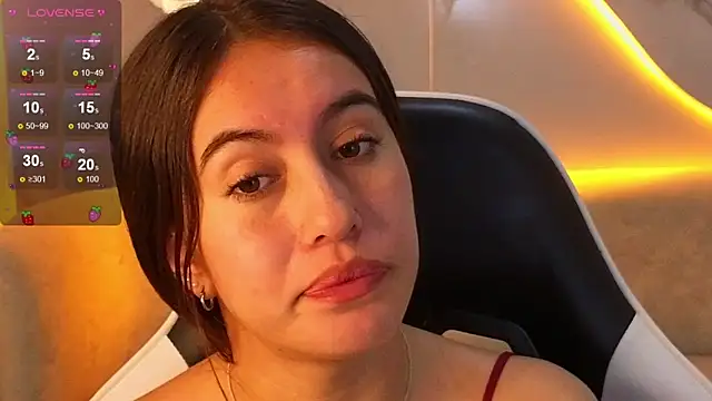 Snapshot of Nikka_Tx chatting on December 20, 2025, 3:15 pm Nikka Tx online show from December 20, 2025, 3:15 pm