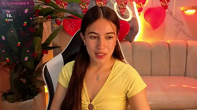 Snapshot of Nikka_Tx chatting on February 16, 2026, 12:59 pm Nikka Tx online show from February 16, 2026, 12:59 pm