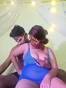 Yui-Ch1 online show from October 28, 2025, 10:25 am