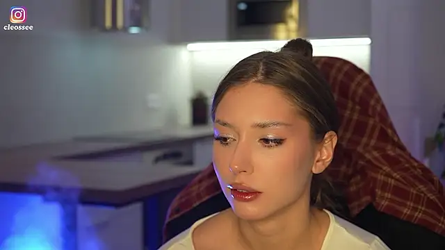 Cleose online show from February 15, 2026, 10:58 am