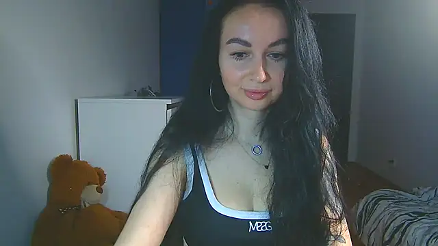 Kamila Donni online show from November 3, 2025, 7:46 am