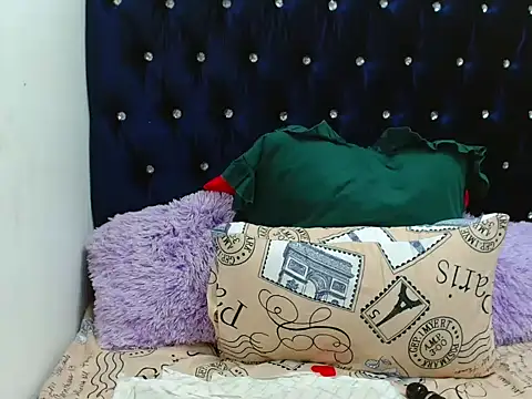 SEXYKENNY21 online show from November 3, 2025, 8:34 pm