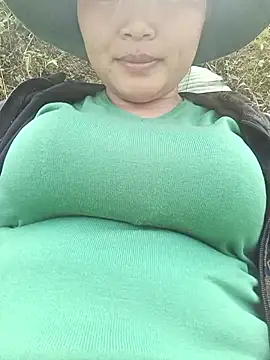 Snapshot of yoyo-mi chatting on March 1, 2026, 5:18 am yoyo-mi online show from March 1, 2026, 5:18 am