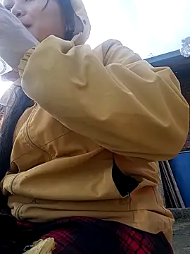 Snapshot of yoyo-mi chatting on January 18, 2026, 3:21 am yoyo-mi online show from January 18, 2026, 3:21 am