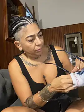 solmorochia online show from February 15, 2026, 1:06 am