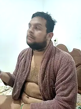 RobeBear online show from March 9, 2026, 5:49 pm