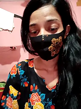 Green LaDY66 online show from April 24, 2026, 12:18 pm