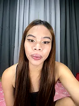 kierra fox online show from November 30, 2025, 1:45 pm