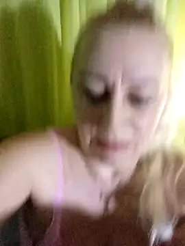 Esenia505 online show from February 18, 2026, 4:32 am