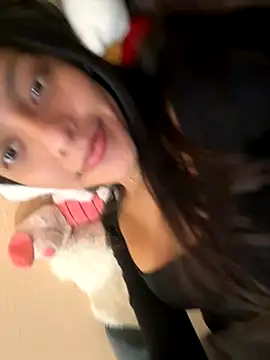 angelaalovee online show from November 9, 2025, 8:35 pm