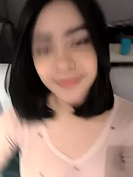 Snapshot of Sara-215 chatting on January 15, 2026, 3:21 am Sara-215 online show from January 15, 2026, 3:21 am