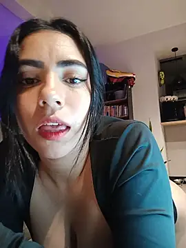Snapshot of Sara-215 chatting on April 26, 2026, 4:21 am Sara-215 online show from April 26, 2026, 4:21 am