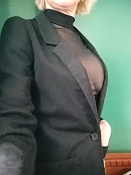 Seta385211 online show from November 26, 2025, 8:03 am