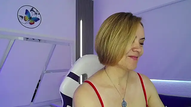 Snapshot of Sophia_Lane_ chatting on November 19, 2025, 1:11 pm Sophia Lane online show from November 19, 2025, 1:11 pm