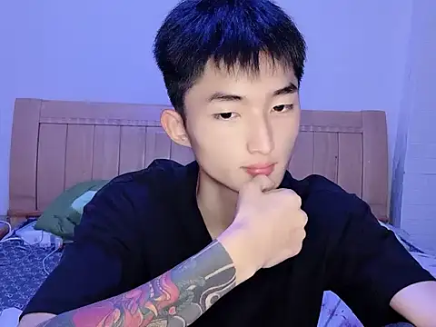 N228 online show from November 11, 2025, 10:10 am