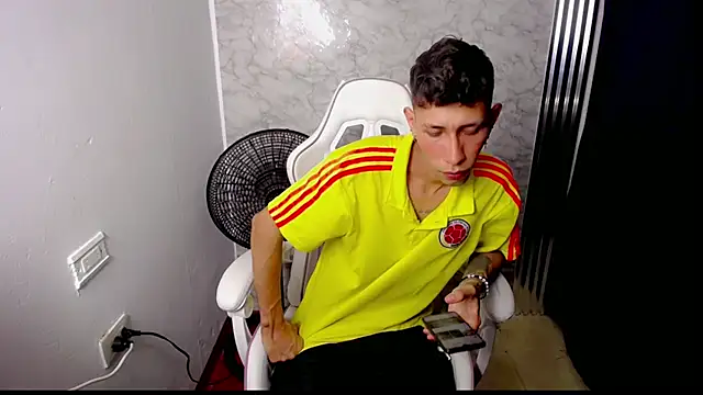 The latin boy online show from January 9, 2026, 2:51 am