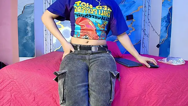 Snapshot of Girls_from_medellin chatting on January 8, 2026, 3:34 am Girls from medellin online show from January 8, 2026, 3:34 am