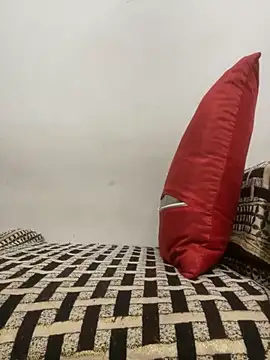 Snapshot of Heena_Sharma982 chatting on November 18, 2025, 6:50 am Heena Sharma982 online show from November 18, 2025, 6:50 am