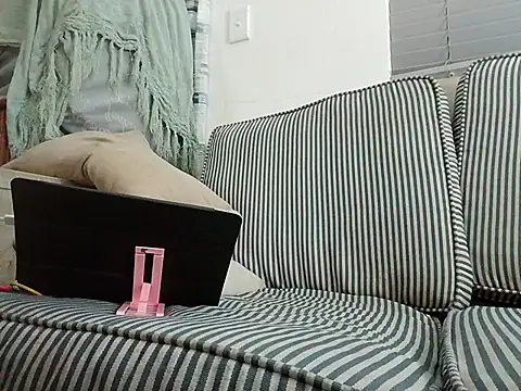 Snapshot of THOMMONSTER5299 chatting on November 18, 2025, 10:02 pm THOMMONSTER5299 online show from November 18, 2025, 10:02 pm