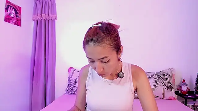 julialex  online show from November 25, 2025, 6:19 pm